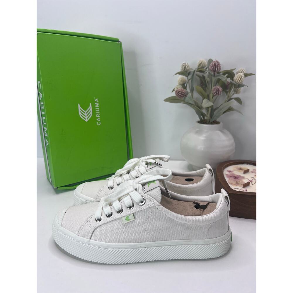 Cariuma OCA Low Casual Canvas Sneaker Off-White Women's 8M NWB